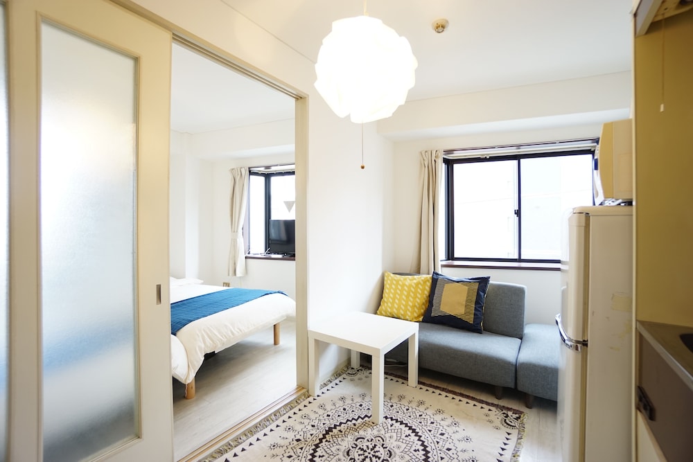 TERRY'S APARTMENT NAMBA I G04E 大阪