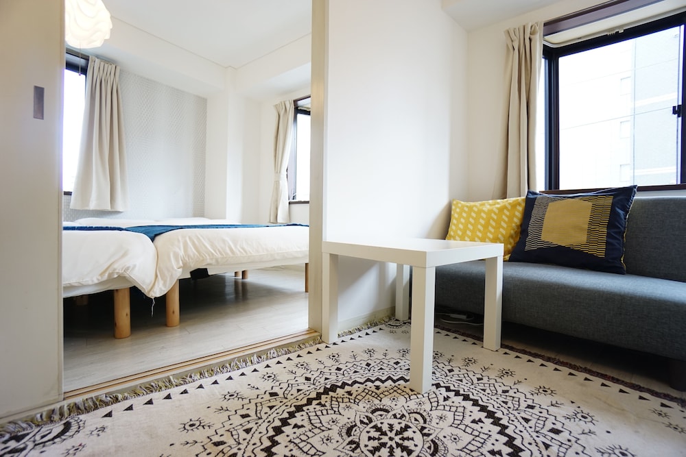 TERRY'S APARTMENT NAMBA I G04E 大阪