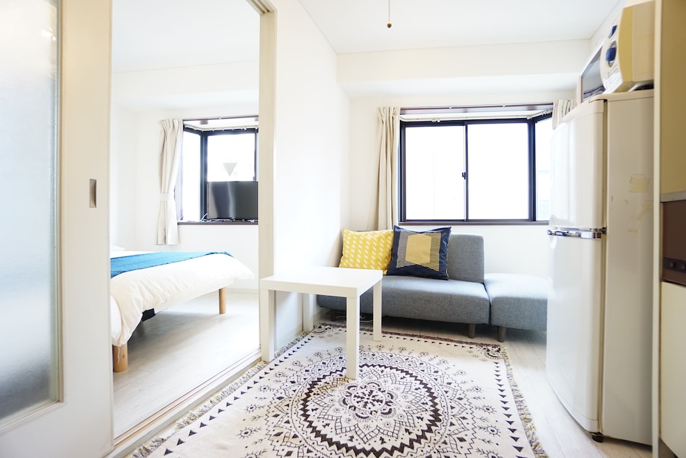 TERRY'S APARTMENT NAMBA I G04E 大阪