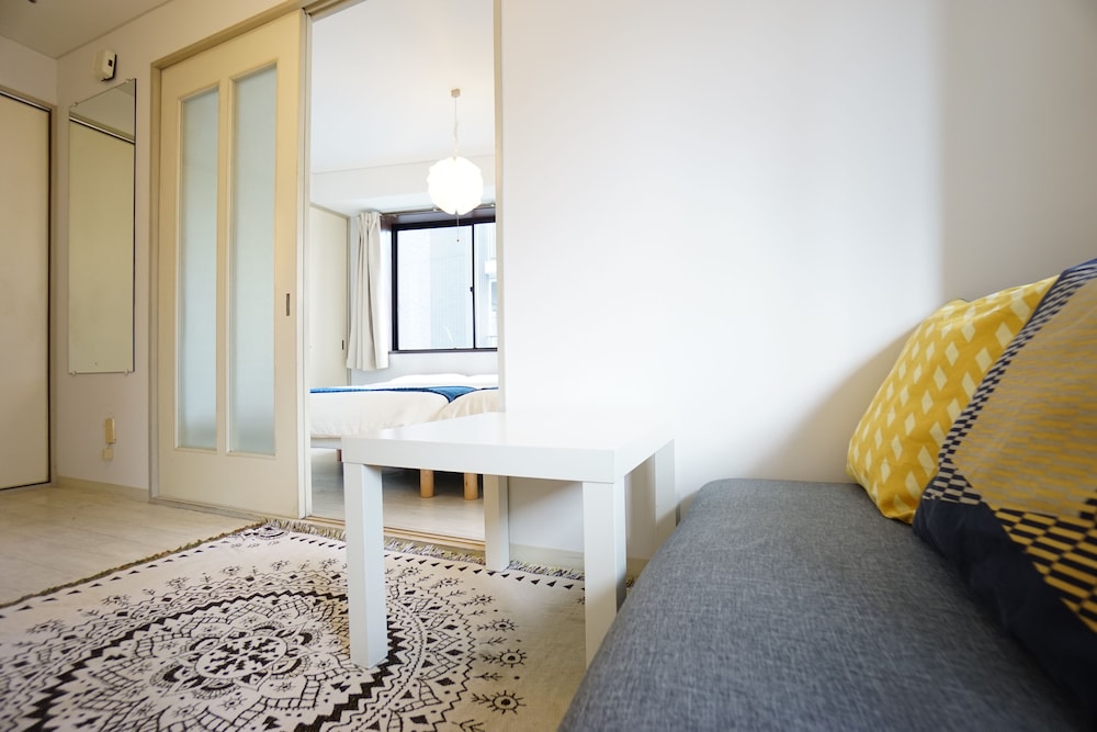TERRY'S APARTMENT NAMBA I G04E 大阪