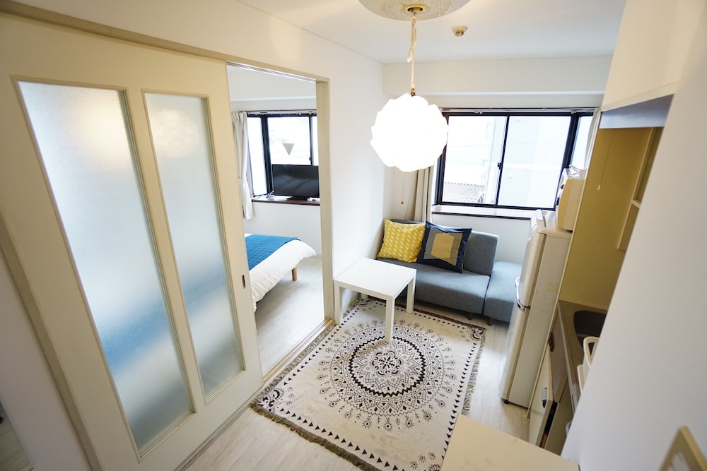 TERRY'S APARTMENT NAMBA I G04E 大阪