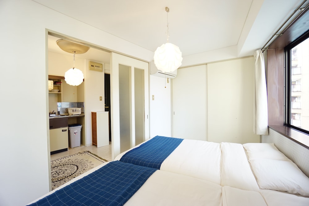 TERRY'S APARTMENT NAMBA I G04E 大阪