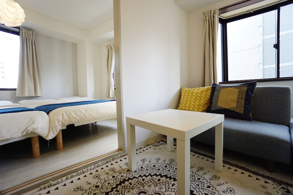 TERRY'S APARTMENT NAMBA I G04E 大阪