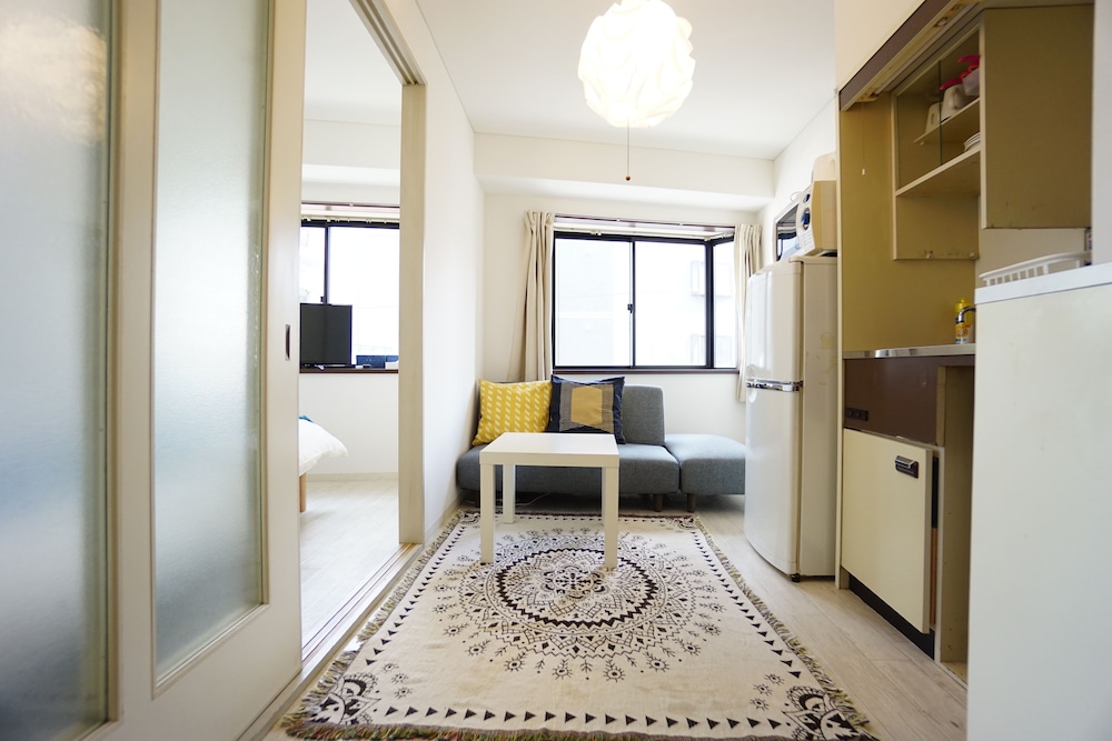 TERRY'S APARTMENT NAMBA I G04E 大阪