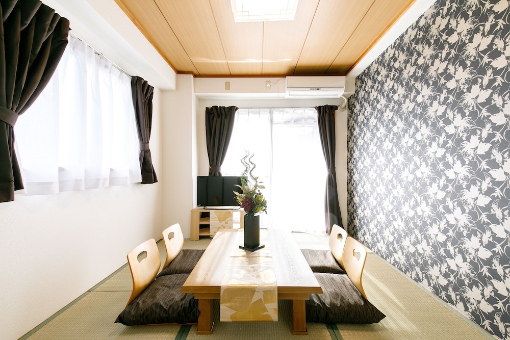 和 MODERN ROOM TENMA 大阪