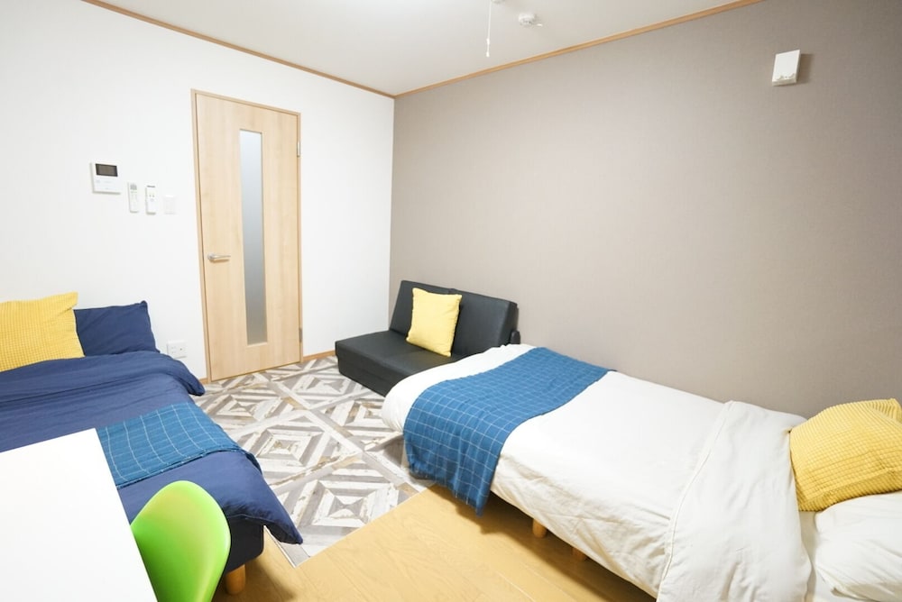 TERRY'S APARTMENT NAMBA SOUTH V C01E 大阪