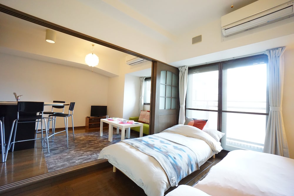 TERRY'S APARTMENT SHINSAIBASHI EAST I G04B 大阪
