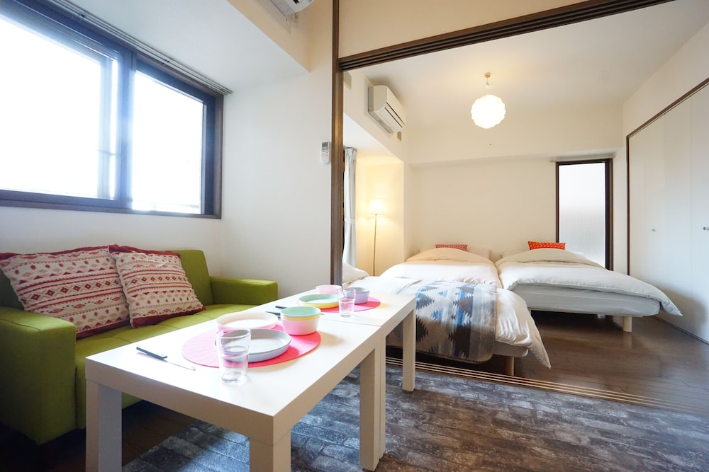 TERRY'S APARTMENT SHINSAIBASHI EAST I G04B 大阪