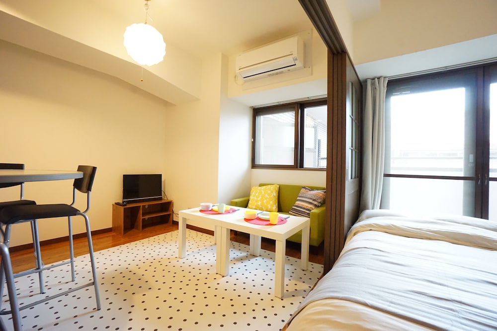 TERRY'S APARTMENT SHINSAIBASHI EAST I G04B 大阪