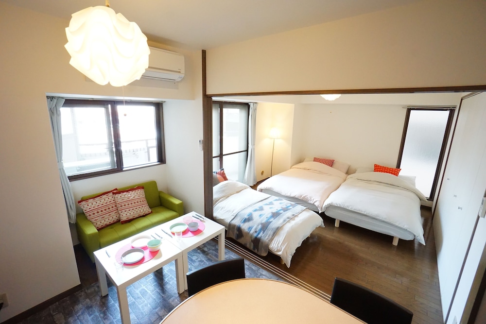 TERRY'S APARTMENT SHINSAIBASHI EAST I G04B 大阪
