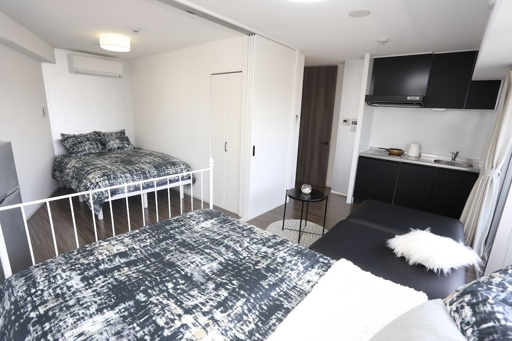DESIGNER PENTHOUSE NANBA EAST 大阪