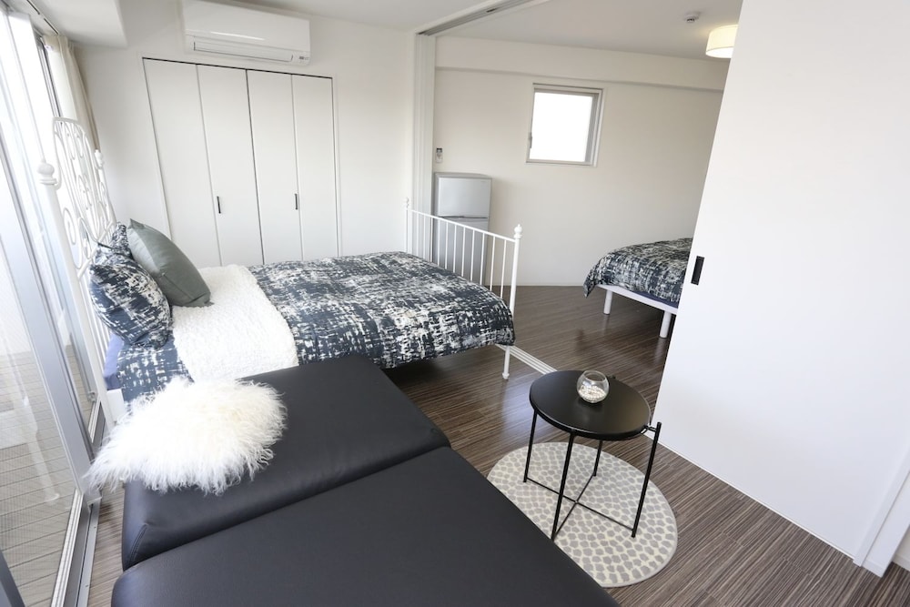 DESIGNER PENTHOUSE NANBA EAST 大阪
