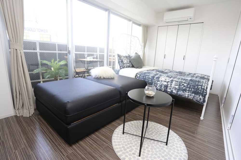 DESIGNER PENTHOUSE NANBA EAST 大阪