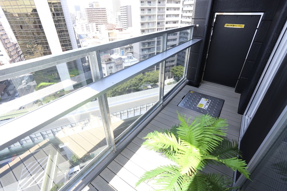 DESIGNER PENTHOUSE NANBA EAST 大阪