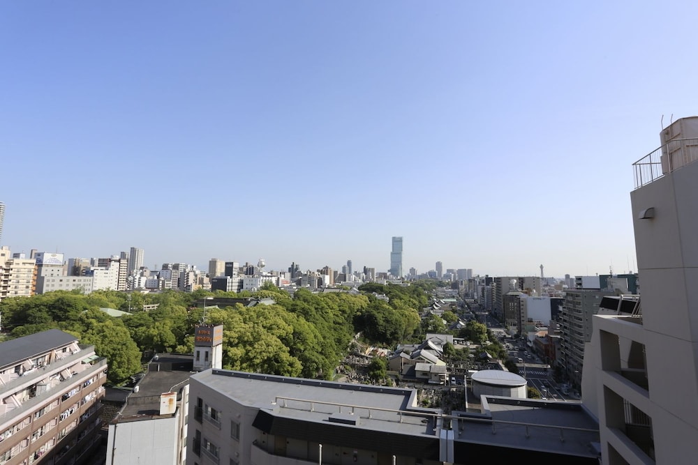 DESIGNER PENTHOUSE NANBA EAST 大阪