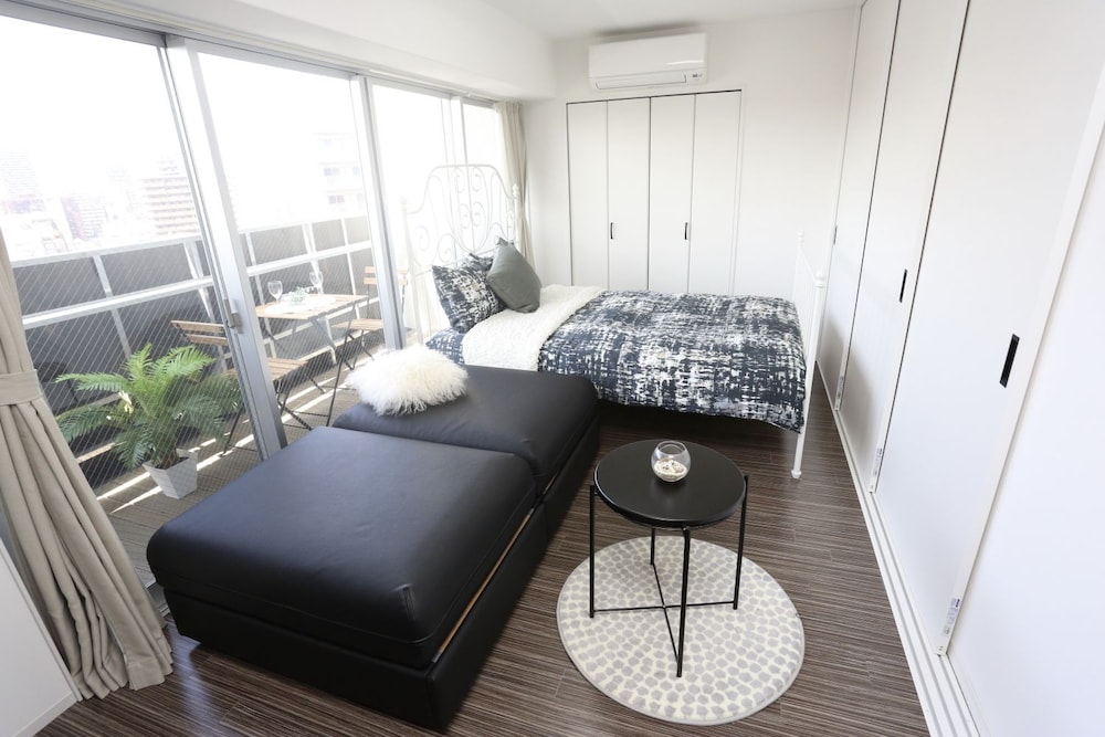 DESIGNER PENTHOUSE NANBA EAST 大阪