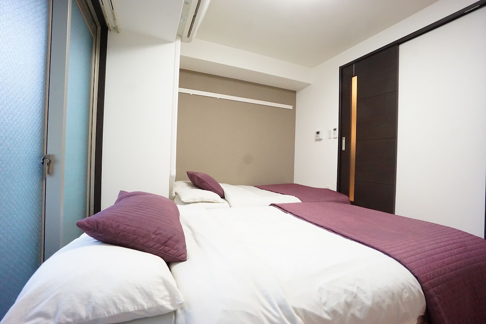 TERRY'S APARTMENT NAMBA WEST I E03D 大阪