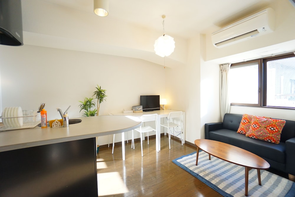 TERRY'S APARTMENT SHINSAIBASHI EAST I G04B 大阪