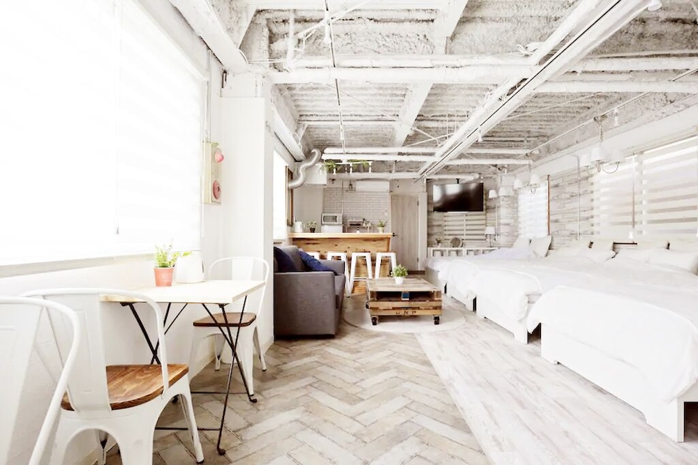 DESIGNERS HOTEL U-HOUSE 大阪