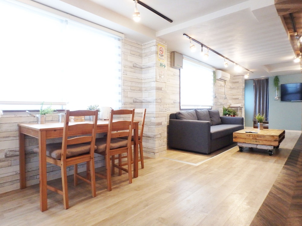 DESIGNERS HOTEL U-HOUSE 大阪