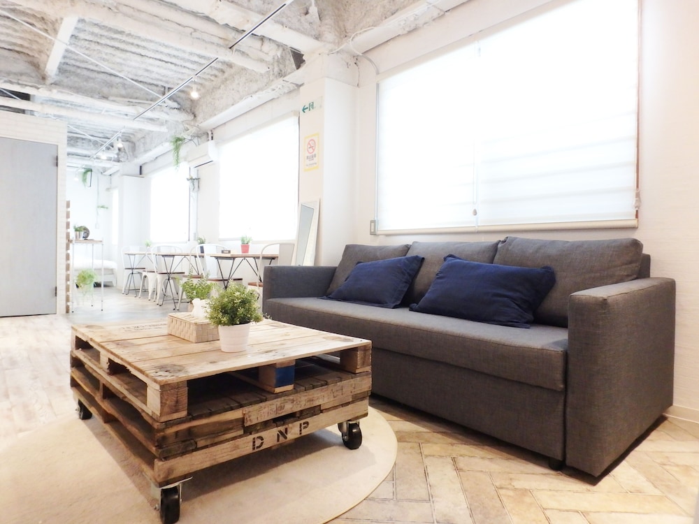 DESIGNERS HOTEL U-HOUSE 大阪