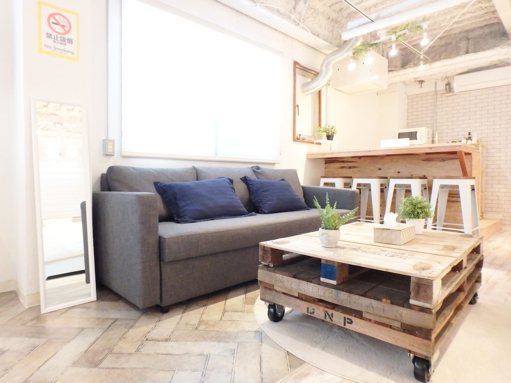 DESIGNERS HOTEL U-HOUSE 大阪
