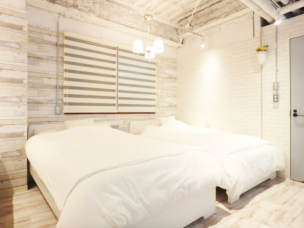DESIGNERS HOTEL U-HOUSE 大阪