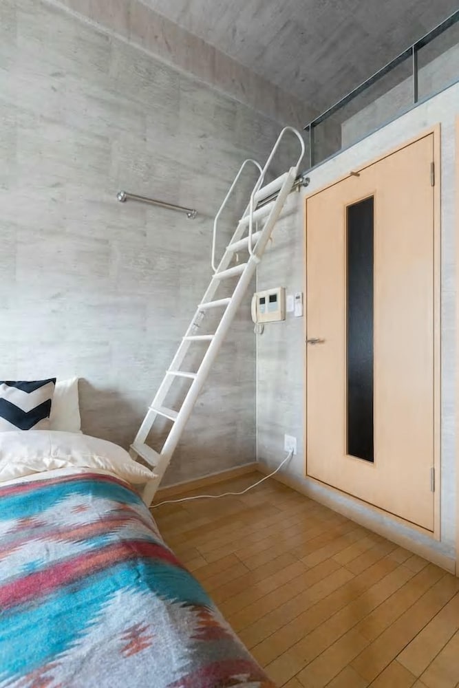 TERRY'S APARTMENT NAMBA SOUTH I V04A 大阪