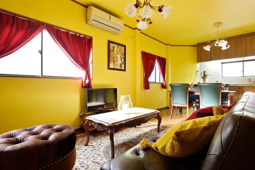 PRIVATE HOUSE ST8 大阪