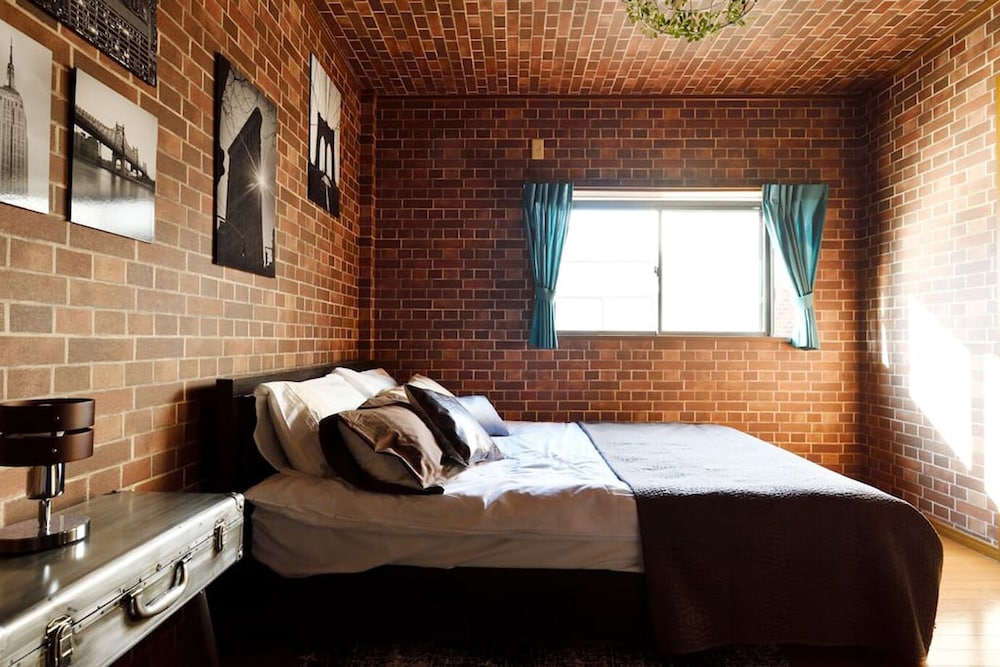 PRIVATE HOUSE ST8 大阪