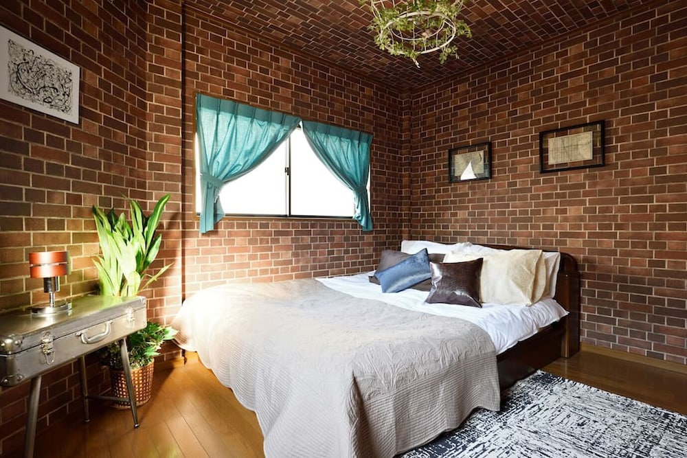 PRIVATE HOUSE ST8 大阪