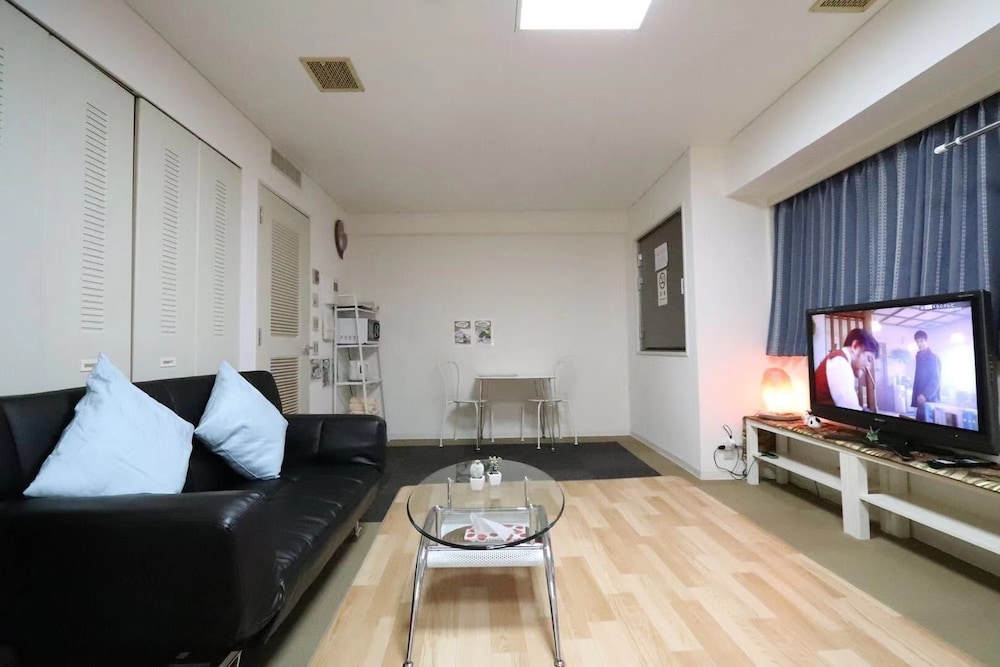 RESIDENCE OSAKA NIPPONBASHI 大阪