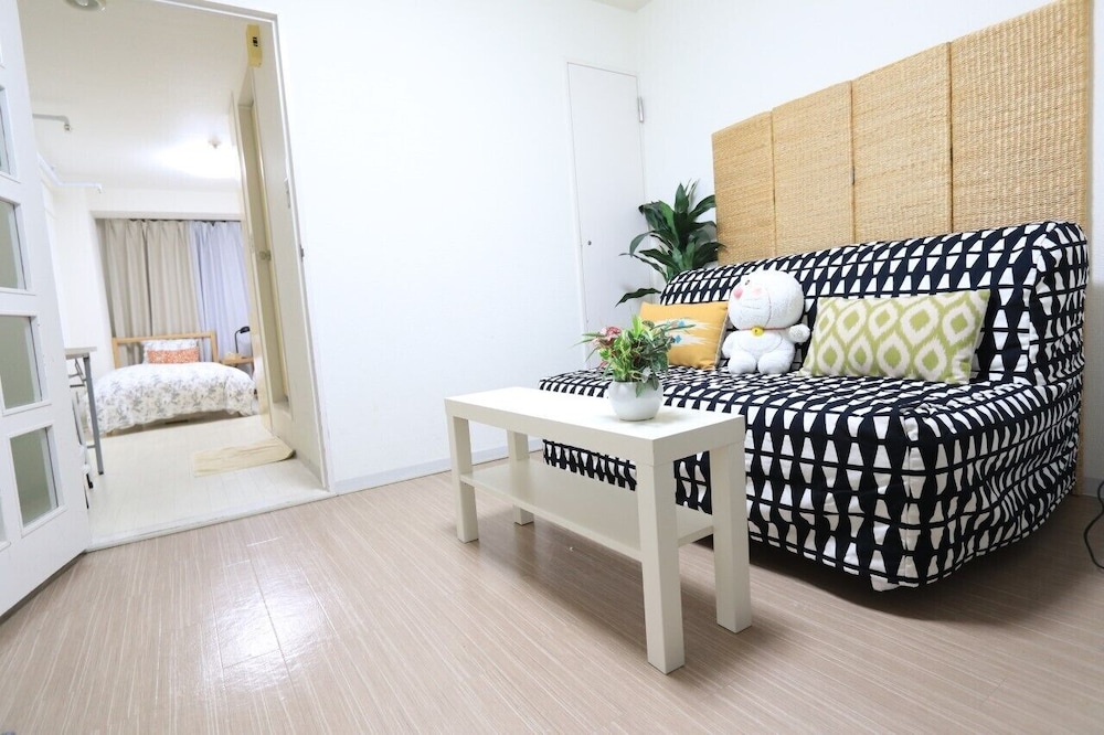 RESIDENCE OSAKA NIPPONBASHI 大阪