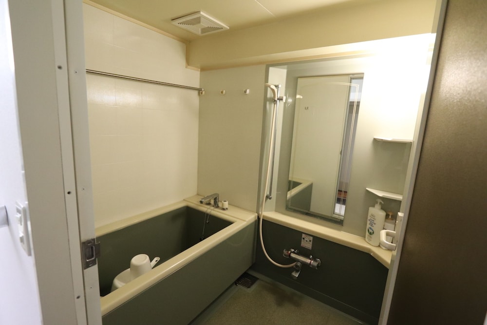 RESIDENCE OSAKA NIPPONBASHI 大阪