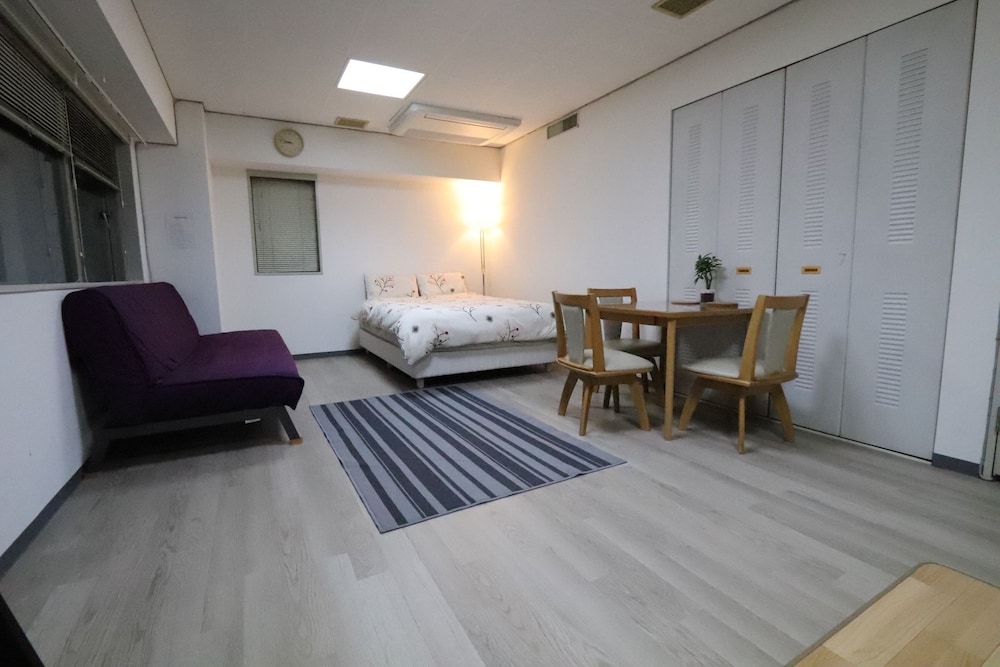 RESIDENCE OSAKA NIPPONBASHI 大阪