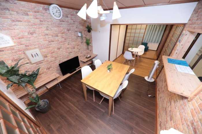 BRICK HOUSE NEAR OSAKA CASTLE 217-1 大阪
