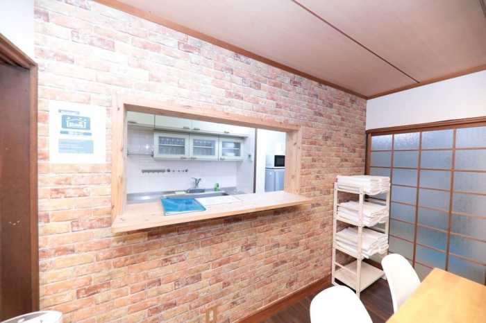 BRICK HOUSE NEAR OSAKA CASTLE 217-1 大阪