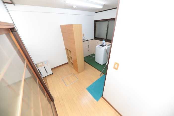BRICK HOUSE NEAR OSAKA CASTLE 217-1 大阪