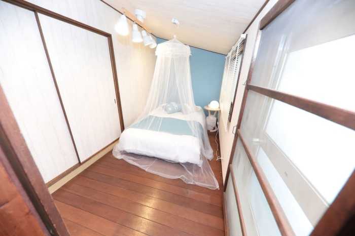 BRICK HOUSE NEAR OSAKA CASTLE 217-1 大阪