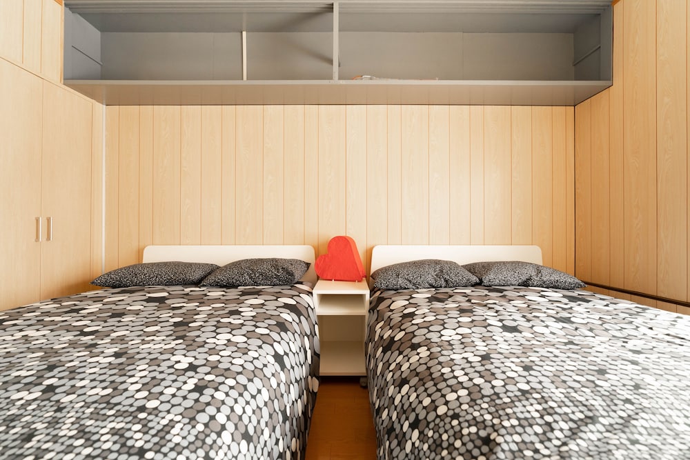 TSUTENKAKU FASHION VILLA YX 大阪