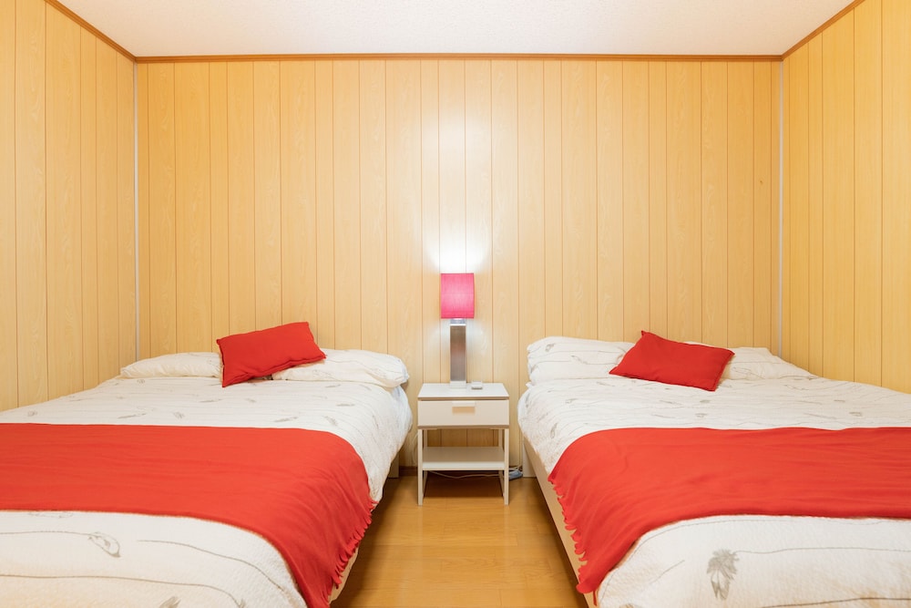 TSUTENKAKU FASHION VILLA YX 大阪