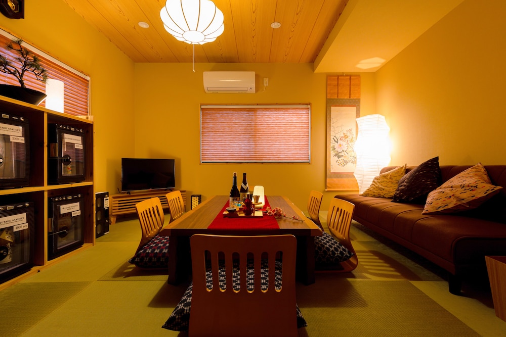 SAKE HOUSE 大阪