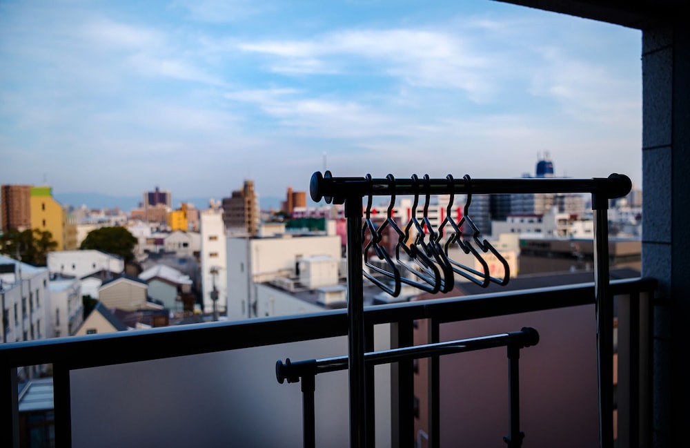 SUNNY AND COMFORTABLE APARTMENT 73 大阪