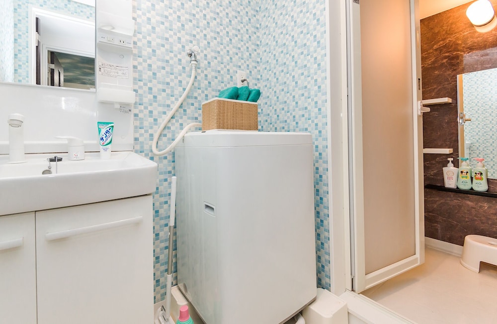 SUNNY AND COMFORTABLE APARTMENT 73 大阪