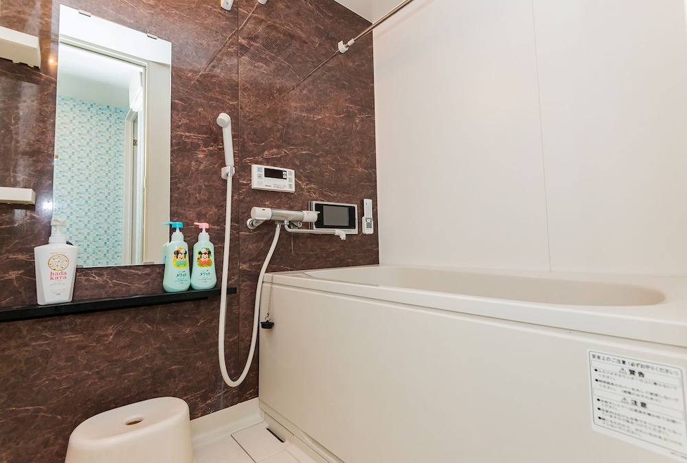 SUNNY AND COMFORTABLE APARTMENT 73 大阪