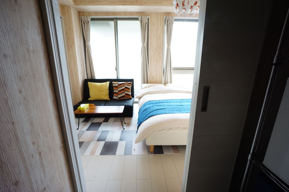 TERRY'S APARTMENT NAMBA SOUTH VI AD03A 大阪