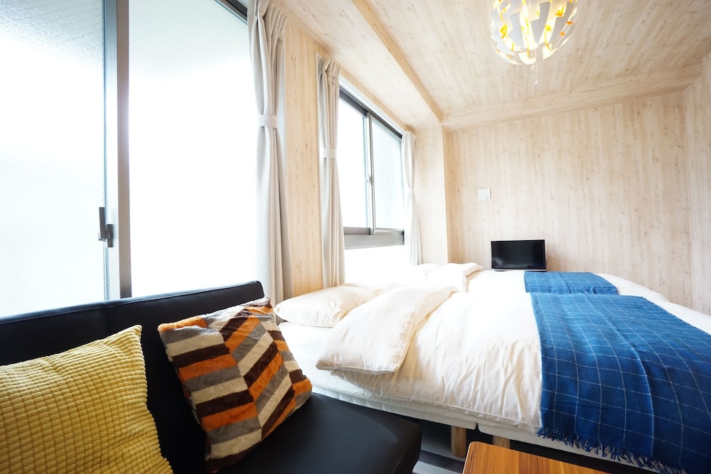 TERRY'S APARTMENT NAMBA SOUTH VI AD03A 大阪