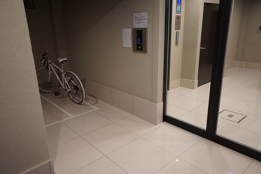 TERRY'S APARTMENT NAMBA SOUTH VI AD03A 大阪