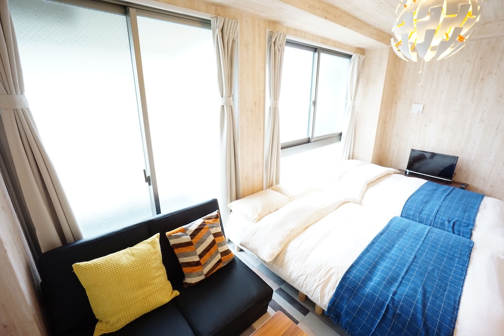TERRY'S APARTMENT NAMBA SOUTH VI AD03A 大阪