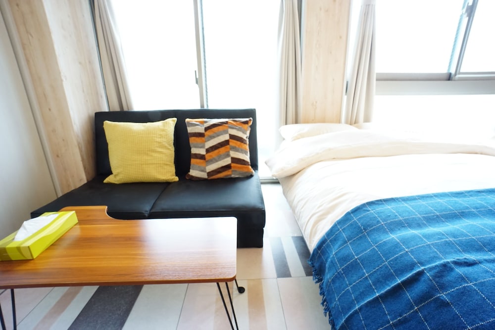 TERRY'S APARTMENT NAMBA SOUTH VI AD03A 大阪